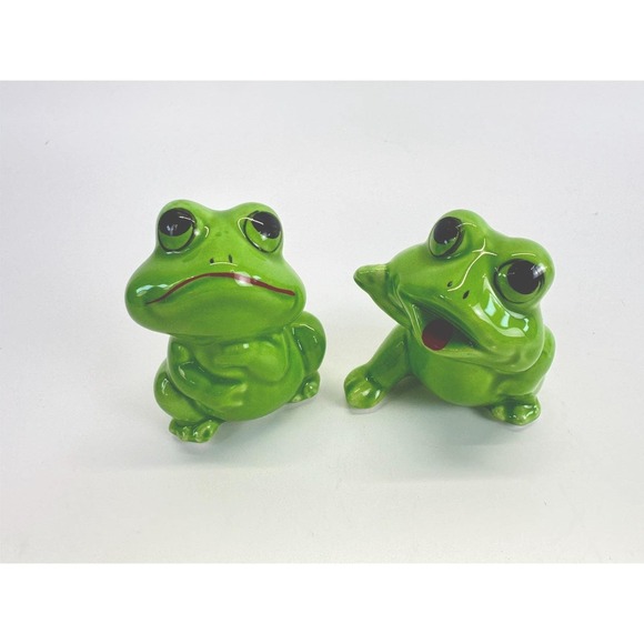Artmark Other - Vintage 1986 Artmark Froggy Frog Salt Pepper Shakers Ceramic Taiwan w/ Box
